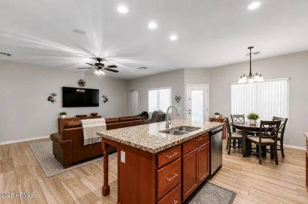 $574,900 | 614 North Tomahawk Road, Apache Junction, AZ 85119