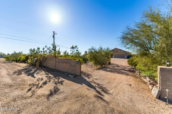 $574,900 | 614 North Tomahawk Road, Apache Junction, AZ 85119