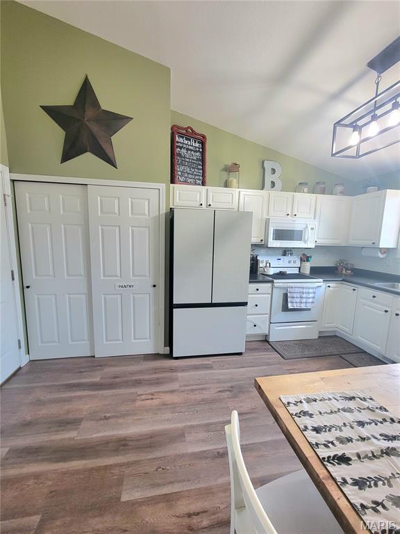 346 Cartpath Lane St. Clair, MO 63077 - Photo 10 of 33