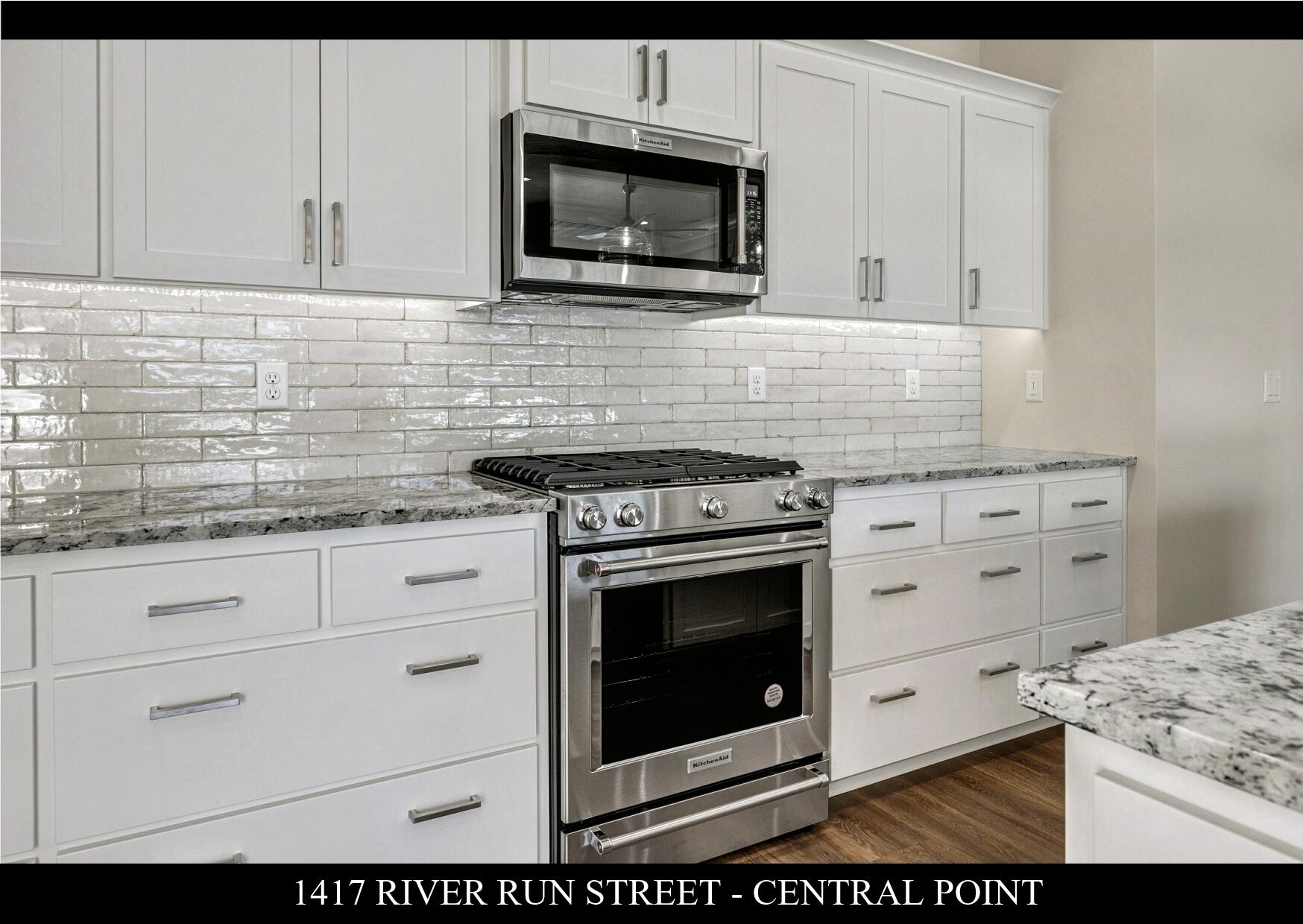 1417 River Run Street Central Point, OR 97502 - Photo 15 of 73 20