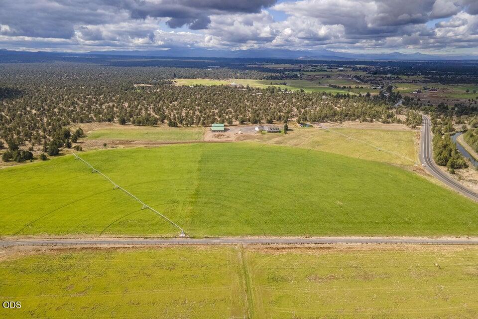 24585 Dodds Road Bend, OR 97701 - Photo 88 of 114