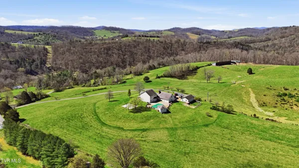 $800,000 | 1292 Pump Springs Road, Harrogate, TN 37752