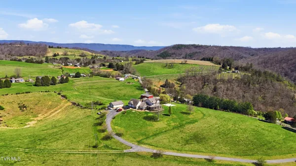 $800,000 | 1292 Pump Springs Road, Harrogate, TN 37752