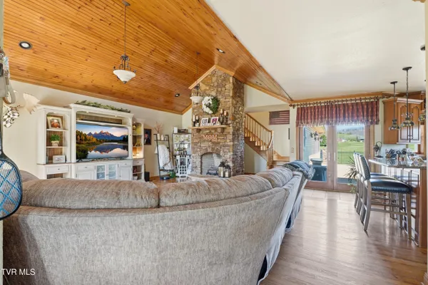 $800,000 | 1292 Pump Springs Road, Harrogate, TN 37752