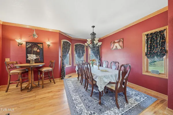 $800,000 | 1292 Pump Springs Road, Harrogate, TN 37752