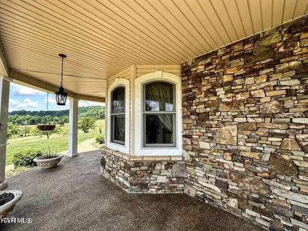 $800,000 | 1292 Pump Springs Road, Harrogate, TN 37752
