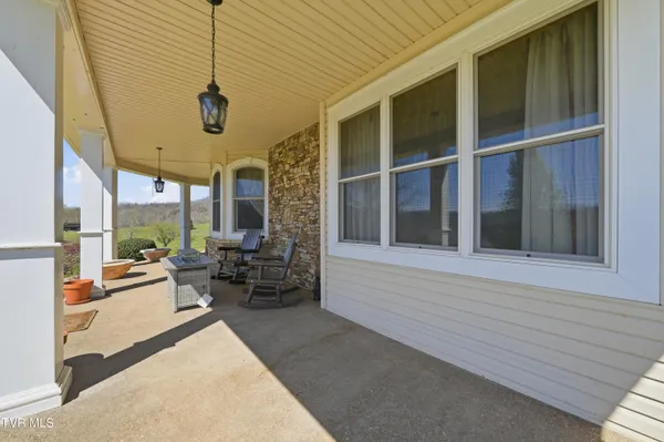 $800,000 | 1292 Pump Springs Road, Harrogate, TN 37752