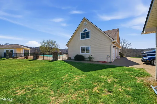 $800,000 | 1292 Pump Springs Road, Harrogate, TN 37752
