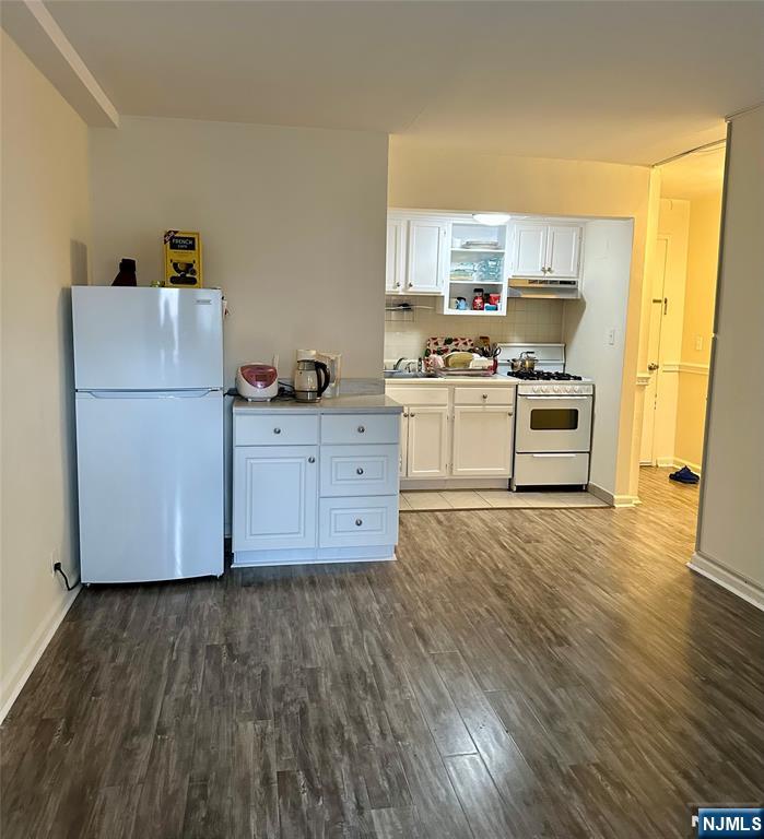 3041 Edwin Avenue, Unit 5E Fort Lee, NJ 07024 - Photo 2 of 6