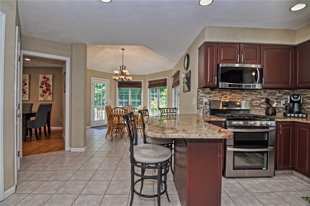 107 Pine Swamp Road Cumberland, RI 02864 - Photo 8 of 40 Gallery Image 8