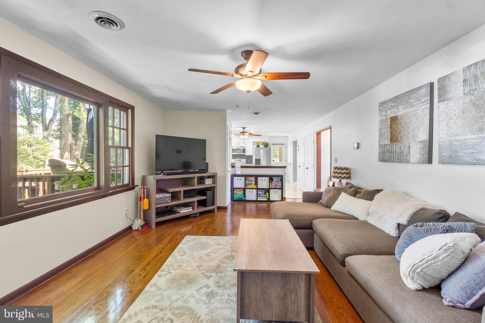 5910 Snowdens Run Road Sykesville, MD 21784 - Photo 13 of 46 Family Room