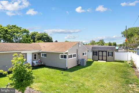 $430,000 | 24 Garden Lane, Levittown, PA 19055
