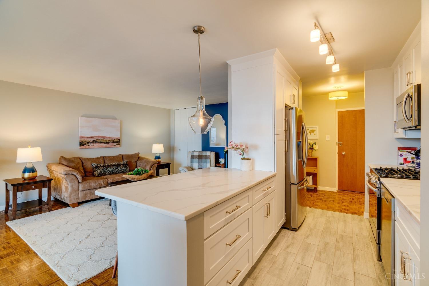 2324 Madison Road, Unit 805 Cincinnati, OH 45208 - Photo 12 of 36 Gallery Image 12