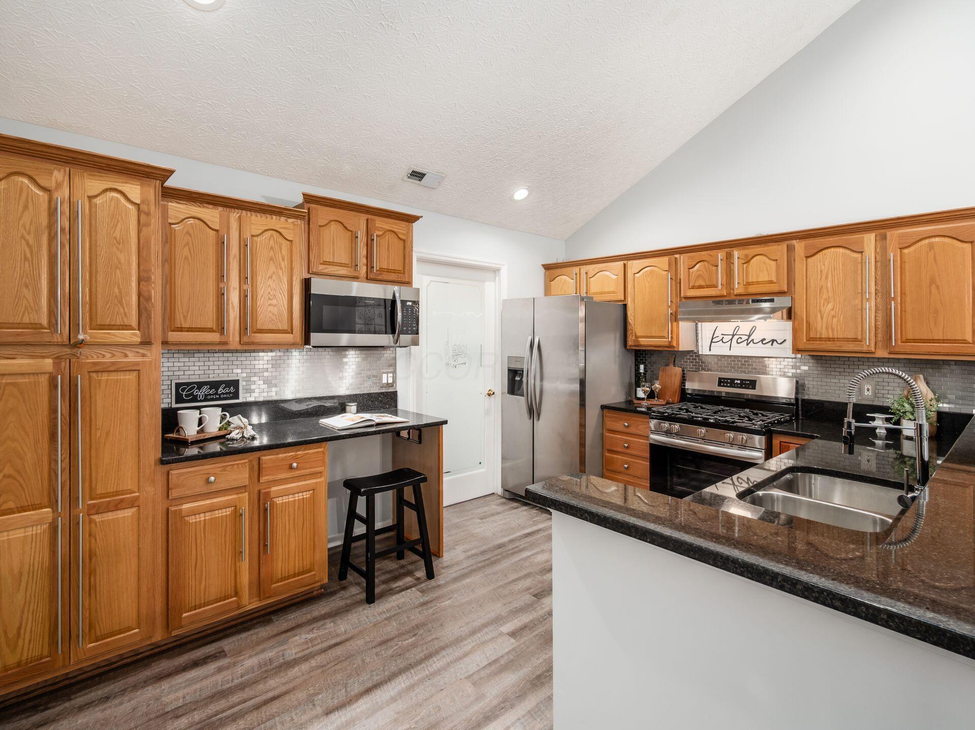 3623 Stoneway Point Powell, OH 43065 - Photo 9 of 21 KITCHEN