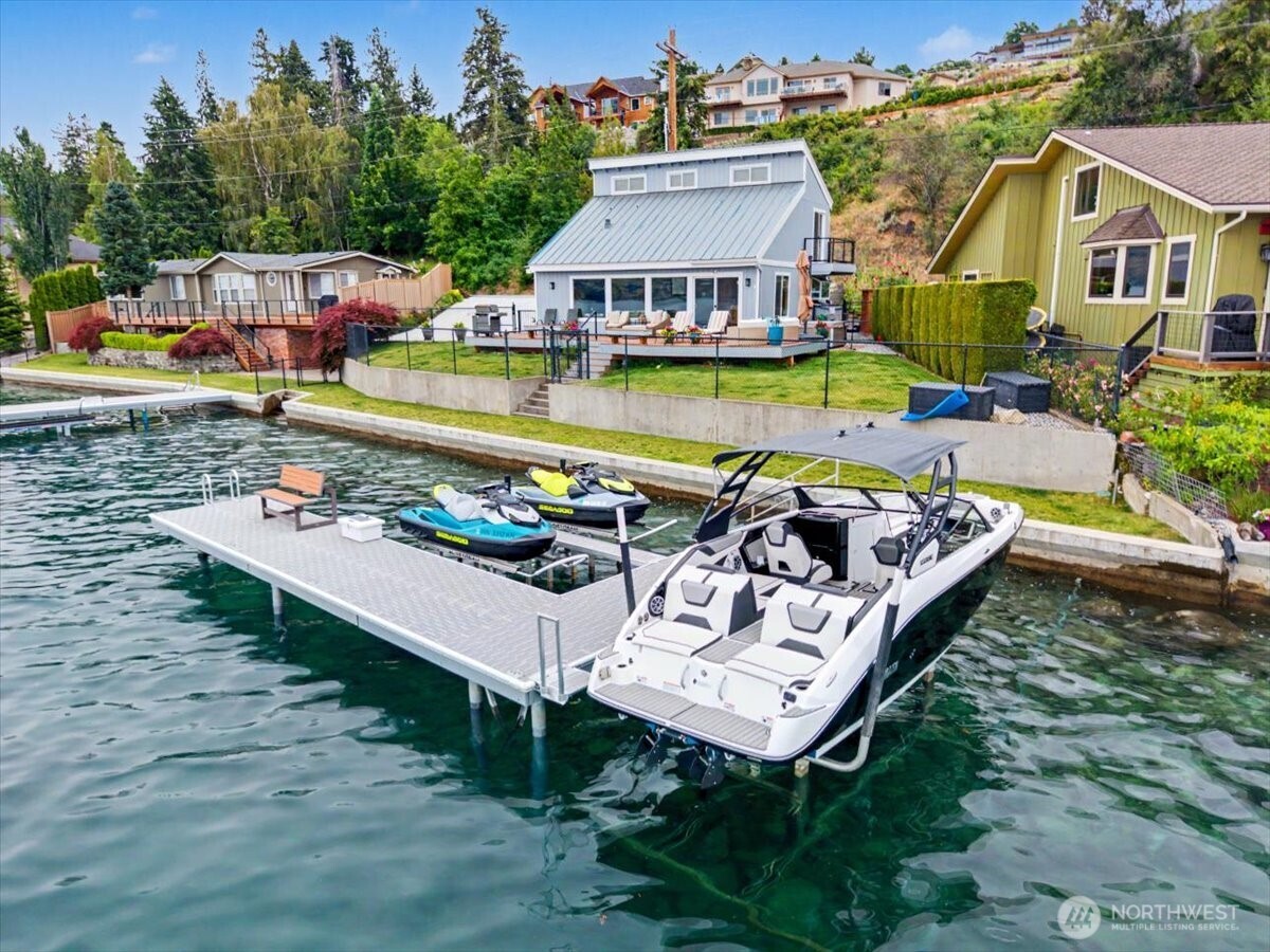 1386 South Lakeshore Road Chelan, WA 98816 - Photo 5 of 40