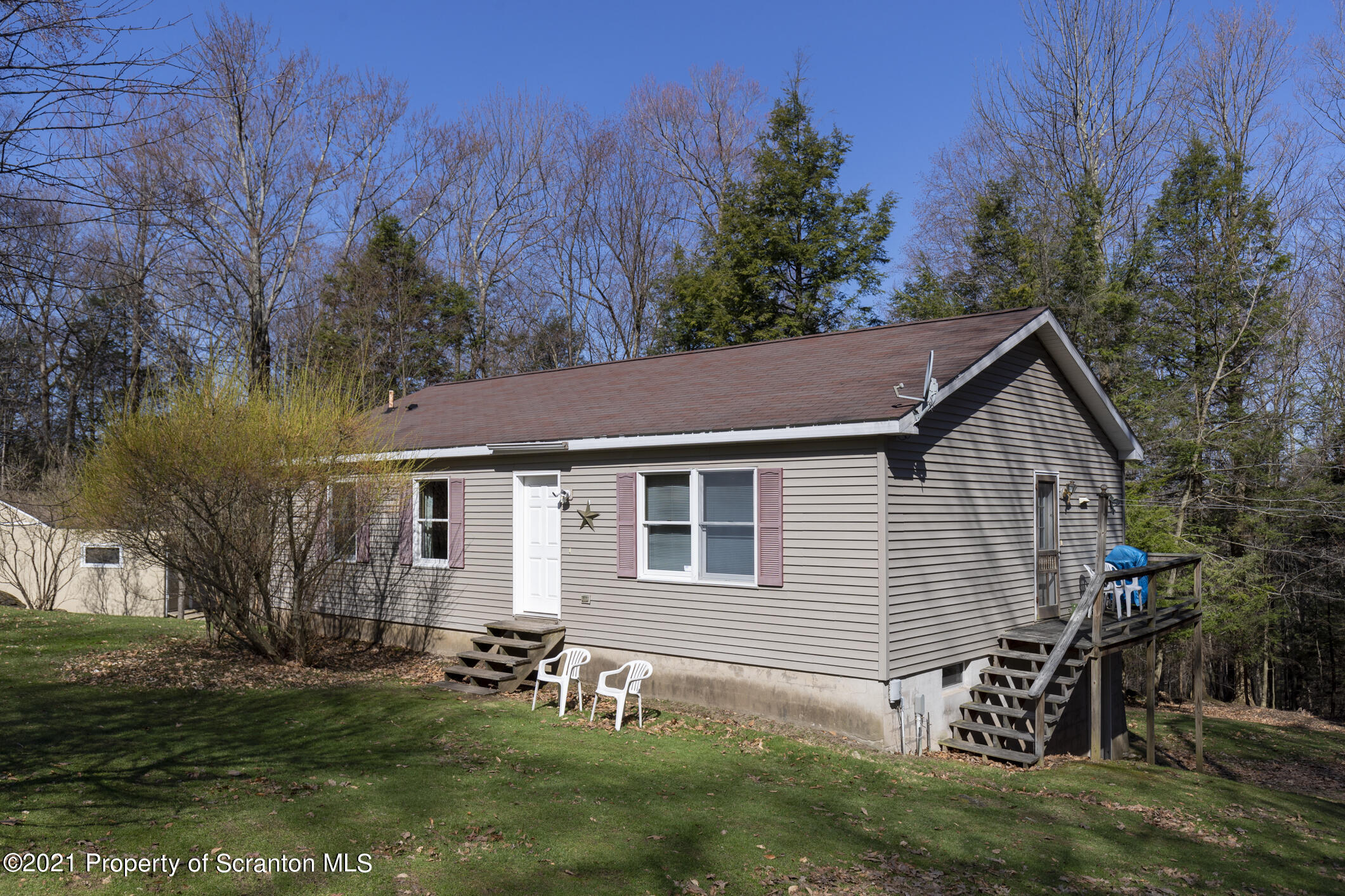 259 Gravity Road Lake Ariel, PA 18436 - Photo 1 of 46 Gallery Image 1
