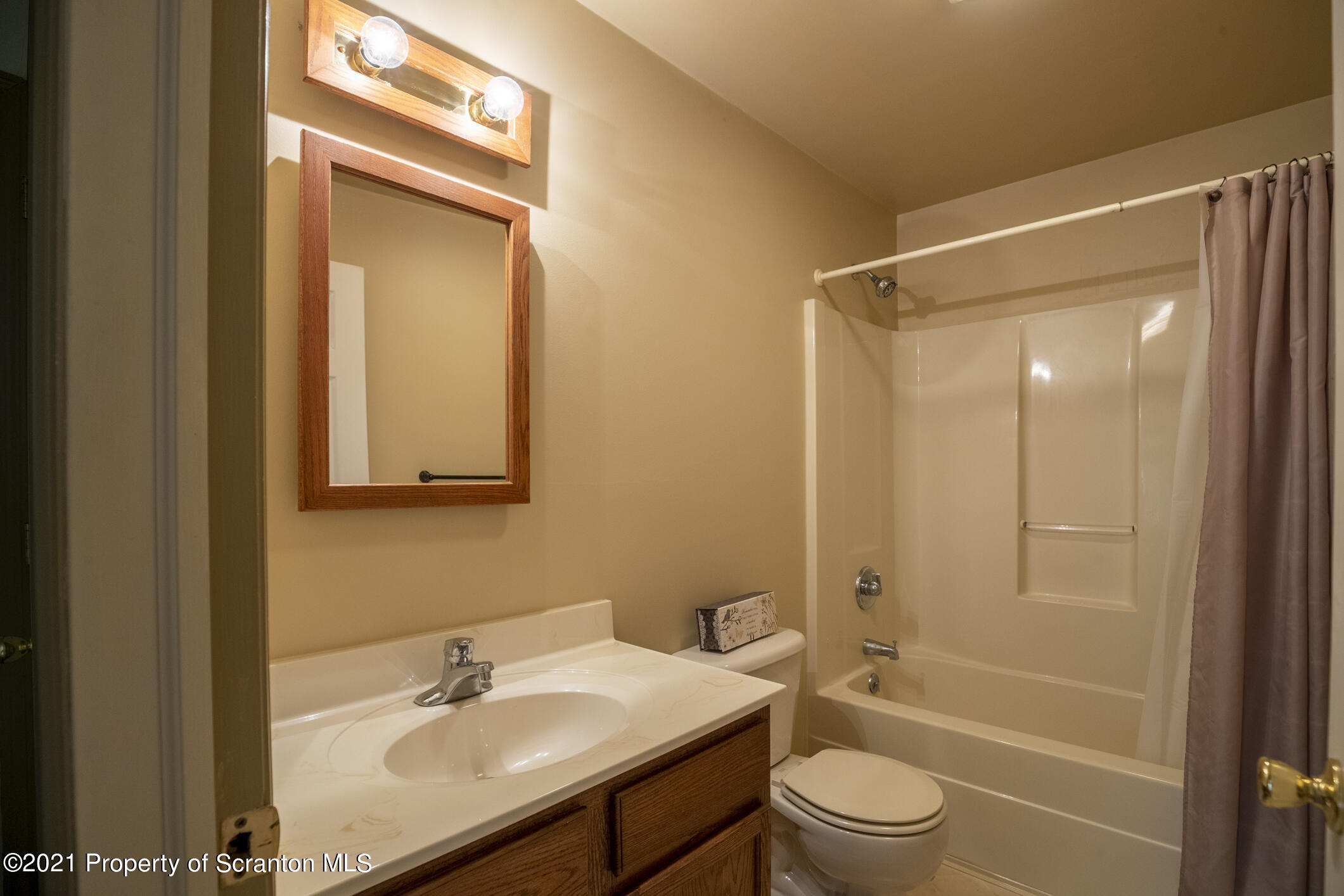 259 Gravity Road Lake Ariel, PA 18436 - Photo 16 of 46 Gallery Image 16