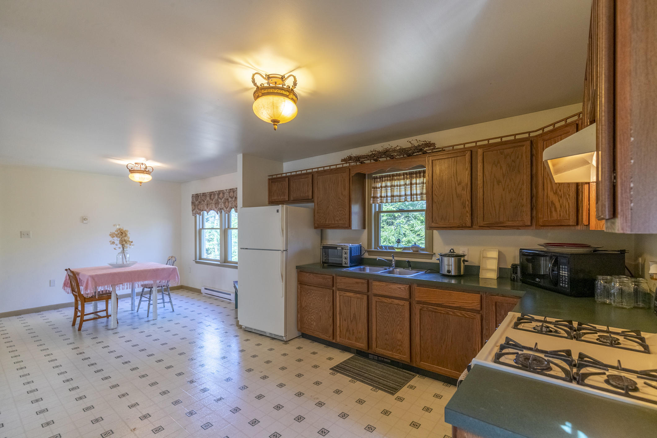 259 Gravity Road Lake Ariel, PA 18436 - Photo 3 of 46 Gallery Image 3