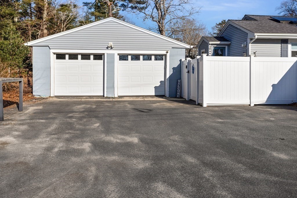 55 Swifts Beach Road Wareham, MA 02571 - Photo 3 of 24 Gallery Image 3