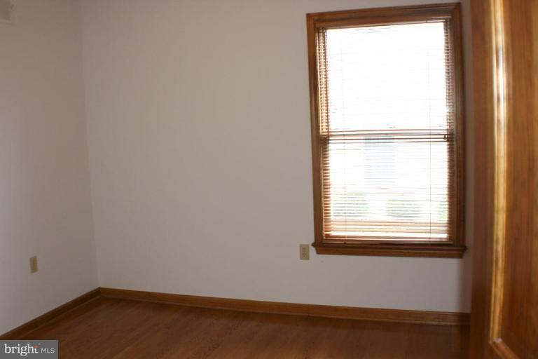 8124 Stone Ridge Drive Frederick, MD 21702 - Photo 13 of 28 a small space with a window