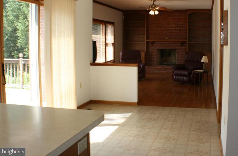 8124 Stone Ridge Drive Frederick, MD 21702 - Photo 4 of 28