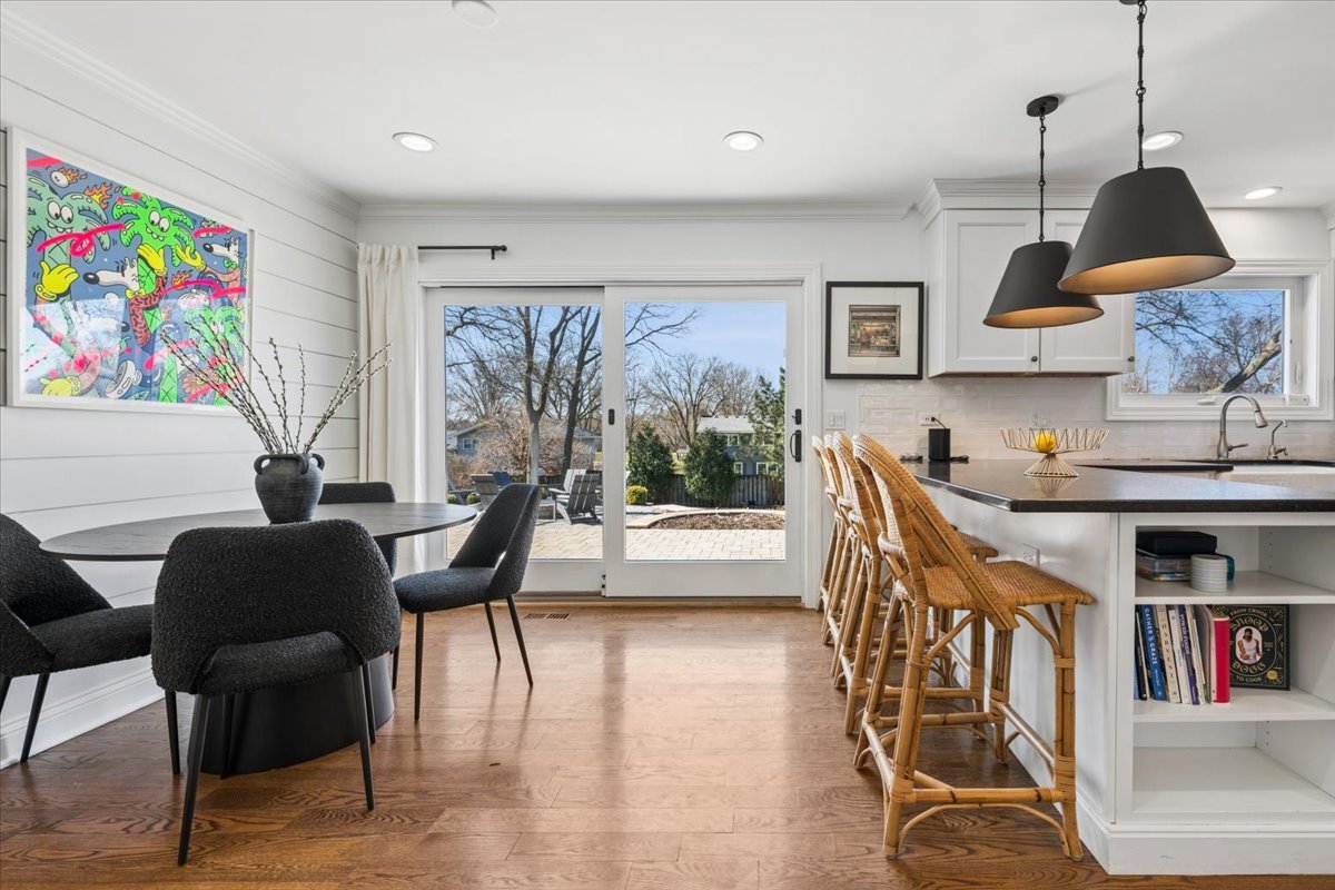 1114 Gamon Road Wheaton, IL 60189 - Photo 24 of 60 a living room with furniture and a floor to ceiling window