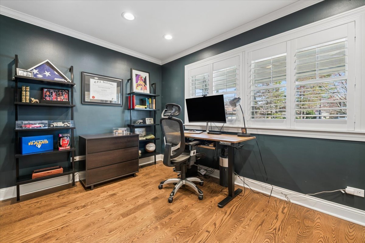 1114 Gamon Road Wheaton, IL 60189 - Photo 29 of 60 a view of a workspace with furniture and a window