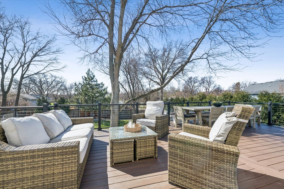 1114 Gamon Road Wheaton, IL 60189 - Photo 7 of 60 a view of outdoor space with seating
