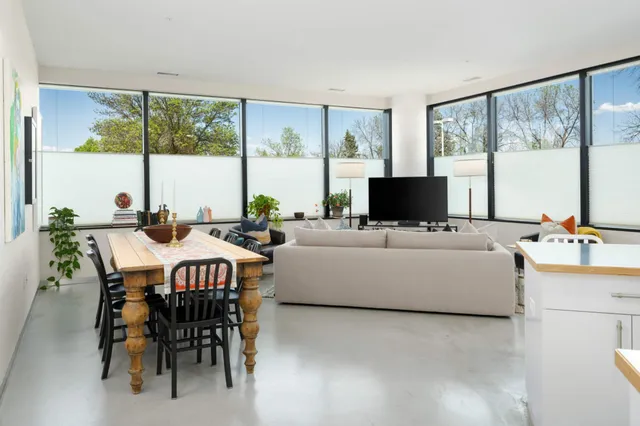 $299,900 | 5601 Smetana Drive, Unit 113, Minnetonka, MN 55343