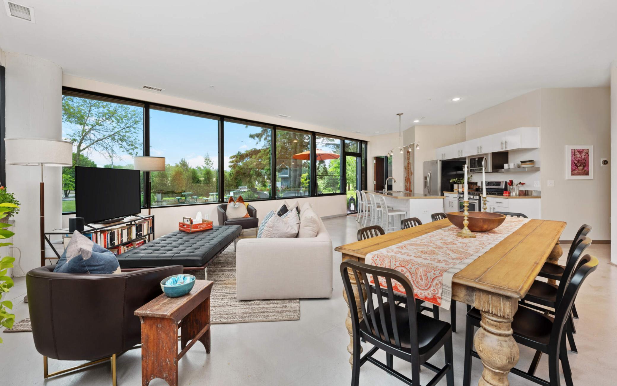 5601 Smetana Drive, Unit 113 Minnetonka, MN 55343 - Photo 17 of 51