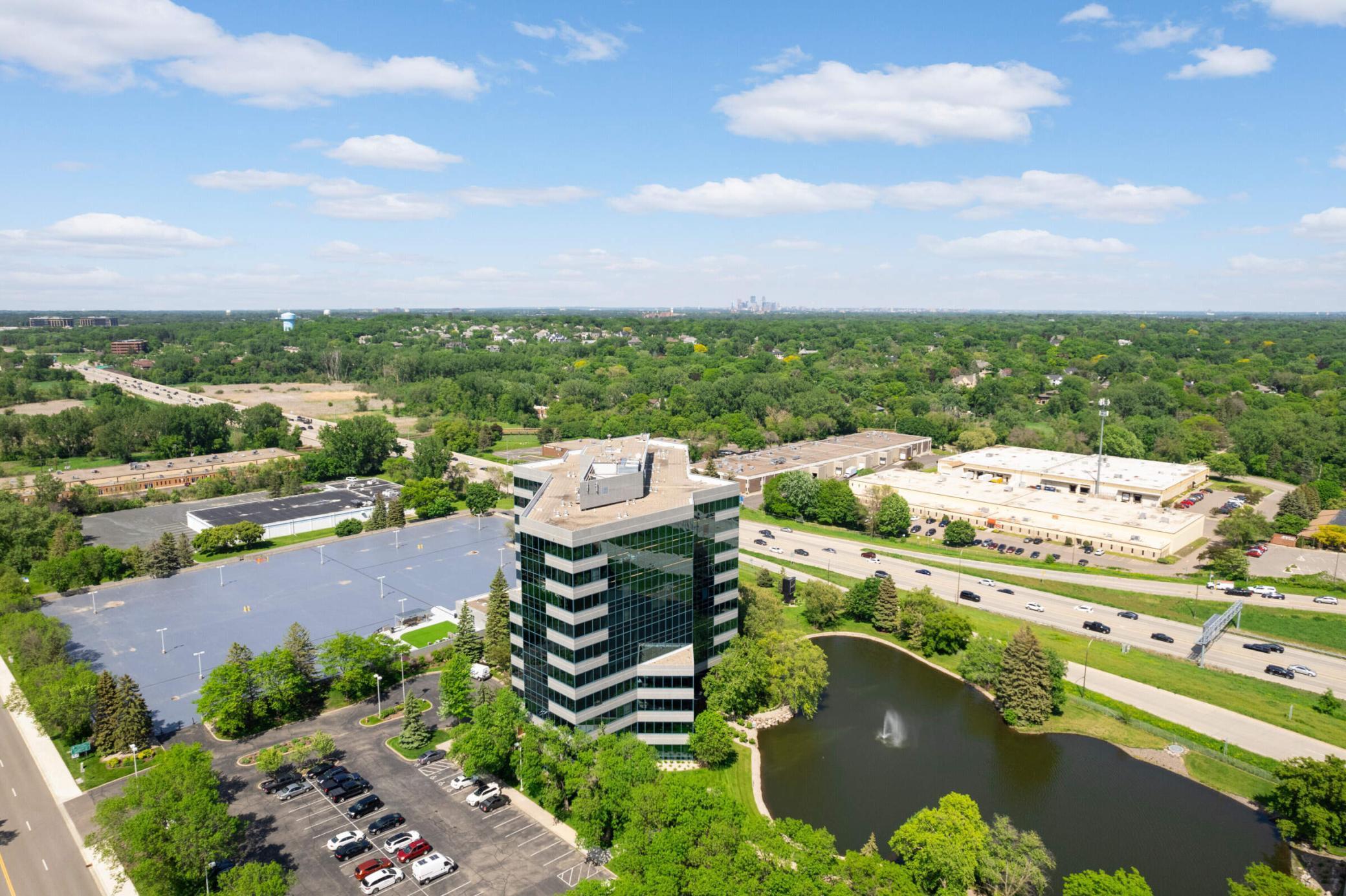 5601 Smetana Drive, Unit 113 Minnetonka, MN 55343 - Photo 41 of 51