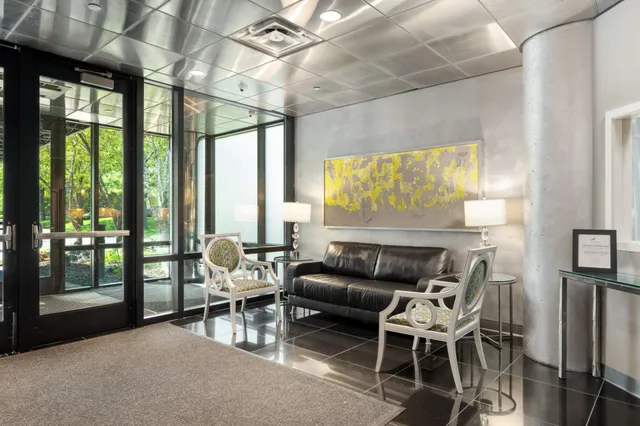 $299,900 | 5601 Smetana Drive, Unit 113, Minnetonka, MN 55343