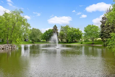 $299,900 | 5601 Smetana Drive, Unit 113, Minnetonka, MN 55343