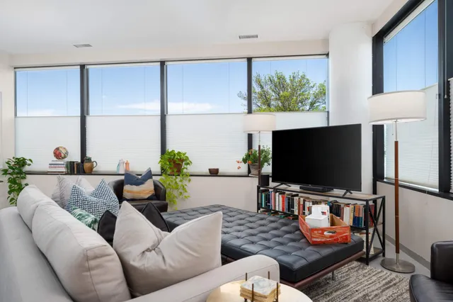 $299,900 | 5601 Smetana Drive, Unit 113, Minnetonka, MN 55343