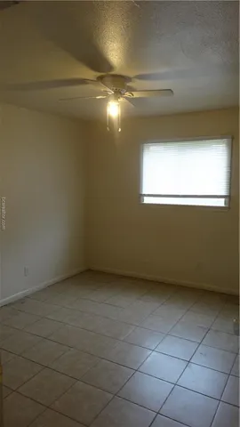 $825 | 510 Avondale Avenue, Unit 14, Bryan, TX 77802