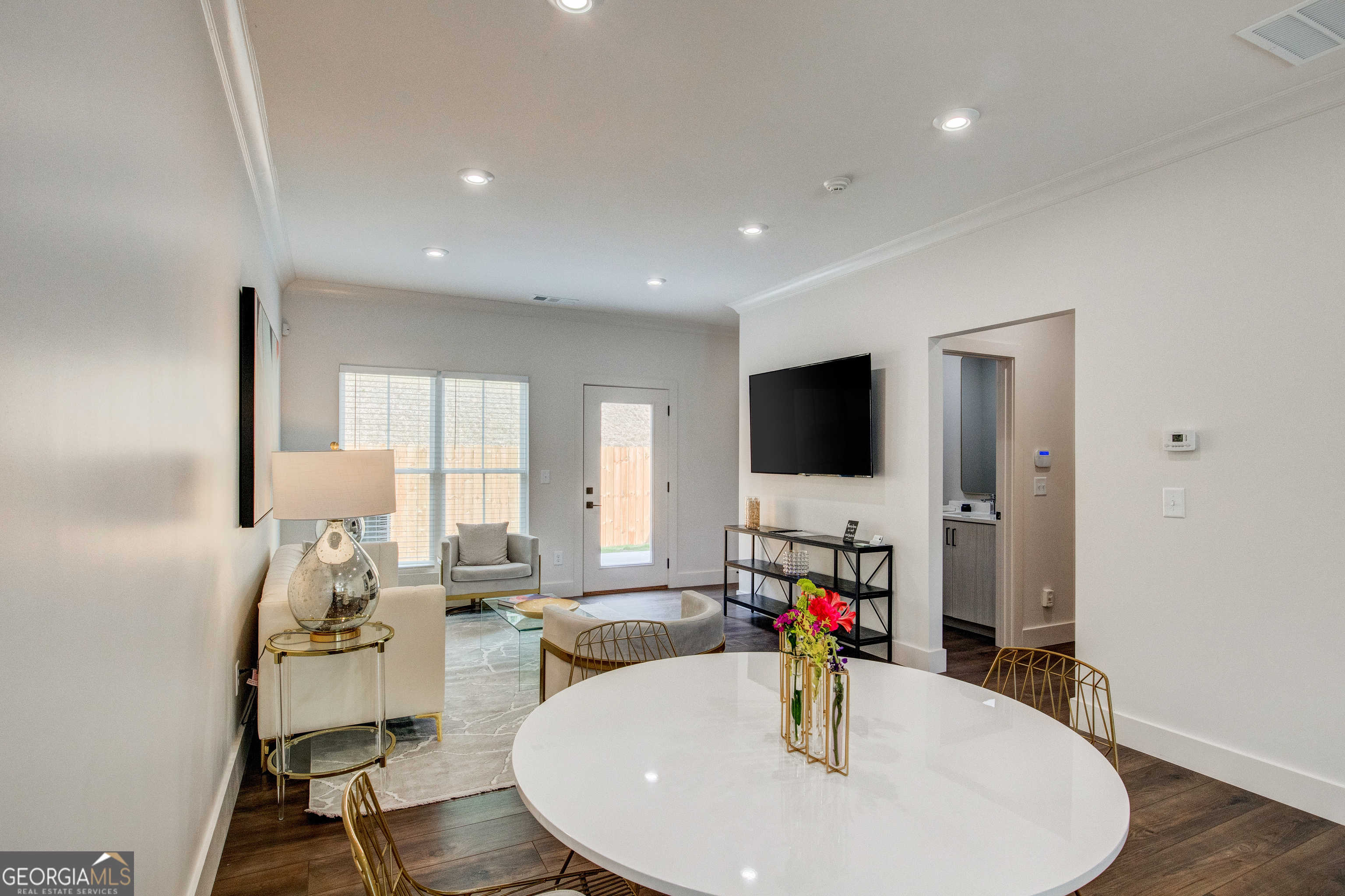 79 Chateau Drive Southeast Rome, GA 30161 - Photo 7 of 46 a living room with furniture and a flat screen tv