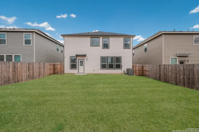 $1,825 | 3537 Under Par, San Antonio, TX 78245