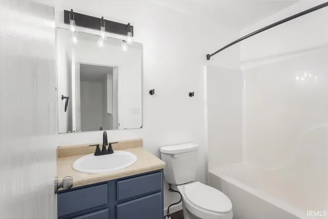 $295,500 | 3303 Crosspoint Court South, Lafayette, IN 47909