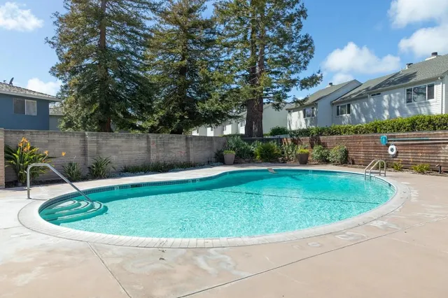 $3,300 | 1355 45th Avenue, Unit 3, Capitola, CA 95010