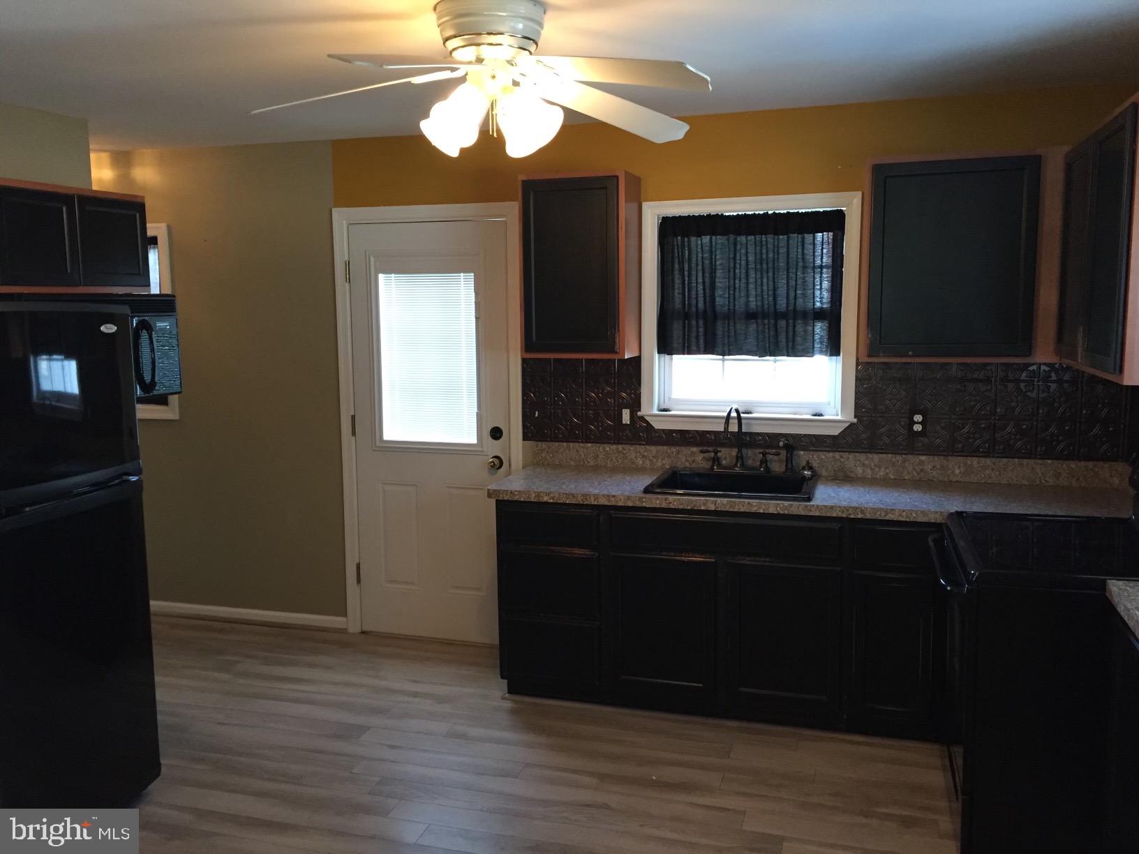 10032 Plank Road Spotsylvania, VA 22553 - Photo 11 of 18 Gallery Image 11
