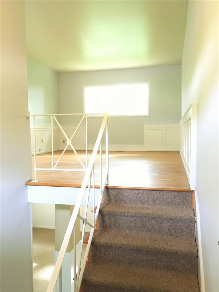 3302 North Stoneycrest Road Bloomington, IN 47404 - Photo 2 of 20 Gallery Image 2