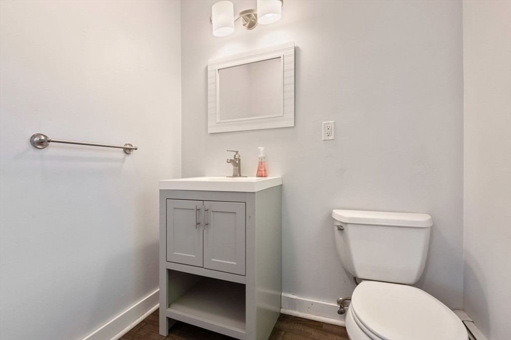 5 Greystone Road Dover, MA 02030 - Photo 16 of 27 Gallery Image 16