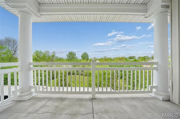 $187,500 | 1507 South Old Highway 94, Unit 406, St. Charles, MO 63303