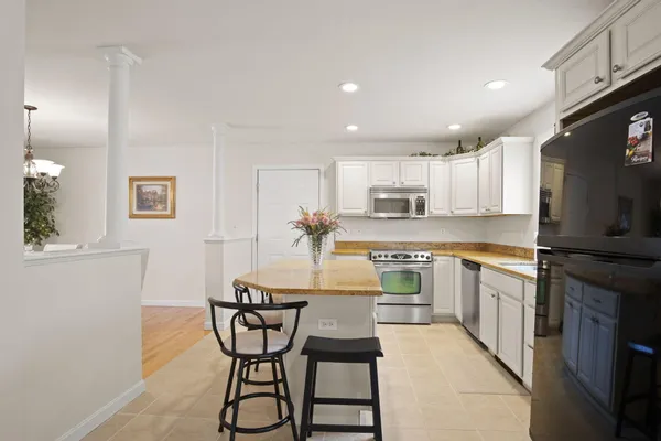 $775,000 | 1 Izzy Lane, Kittery, ME 03904