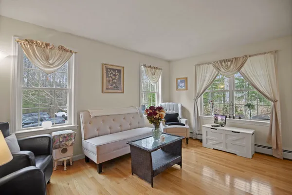 $775,000 | 1 Izzy Lane, Kittery, ME 03904