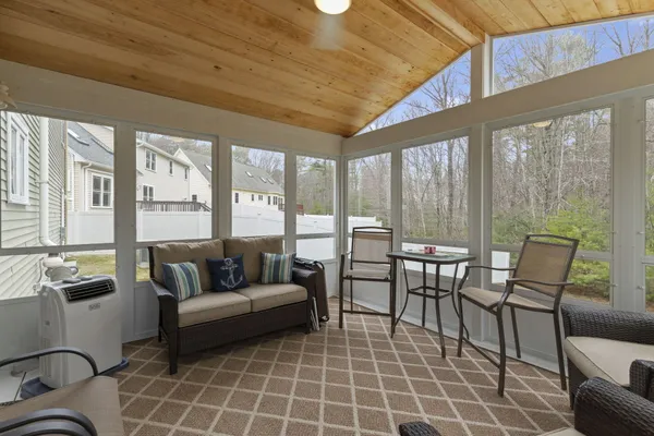 $775,000 | 1 Izzy Lane, Kittery, ME 03904