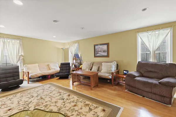 $775,000 | 1 Izzy Lane, Kittery, ME 03904