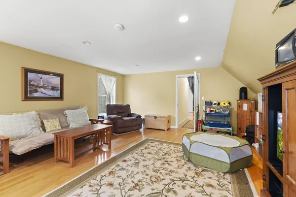 $775,000 | 1 Izzy Lane, Kittery, ME 03904