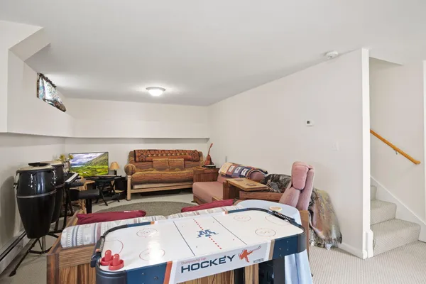 $775,000 | 1 Izzy Lane, Kittery, ME 03904