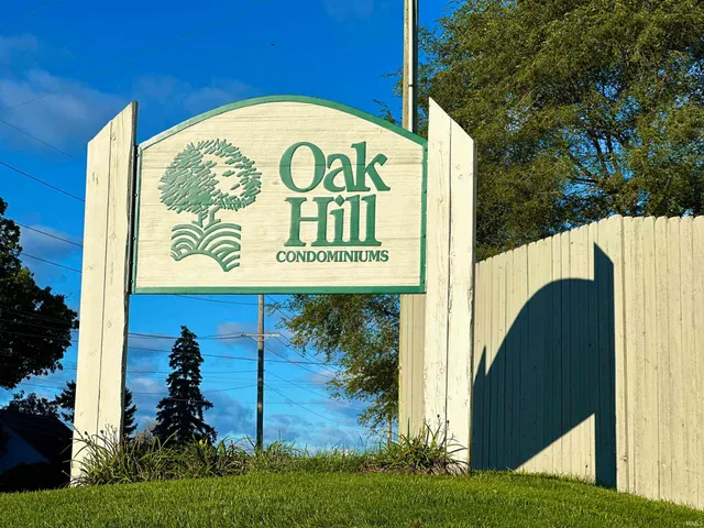 $399,900 | 1537 North Oakhill Drive, Unit B3, South Bend, IN 46637